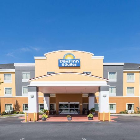 Days Inn & Suites By Wyndham Savannah North I-95 Port Wentworth Extérieur photo