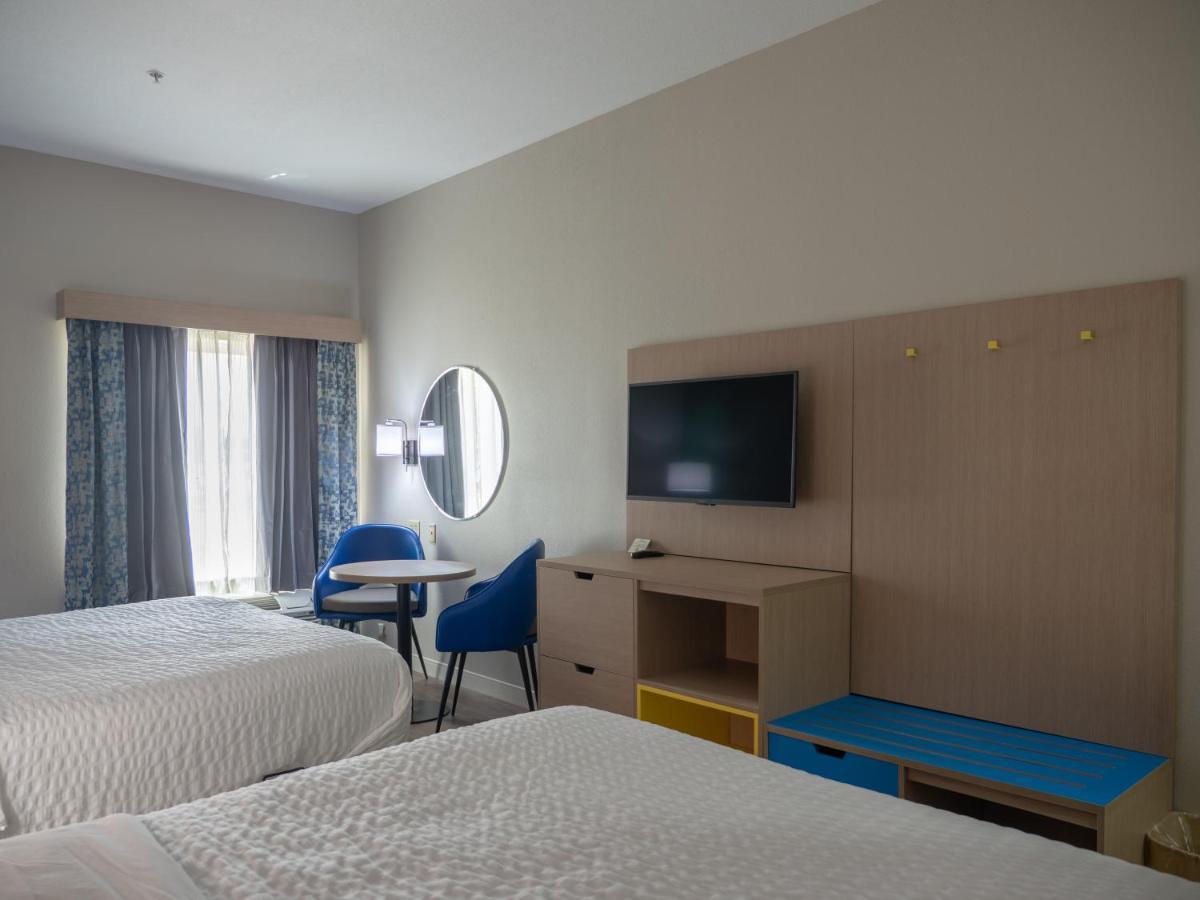 Days Inn & Suites By Wyndham Savannah North I-95 Port Wentworth Extérieur photo