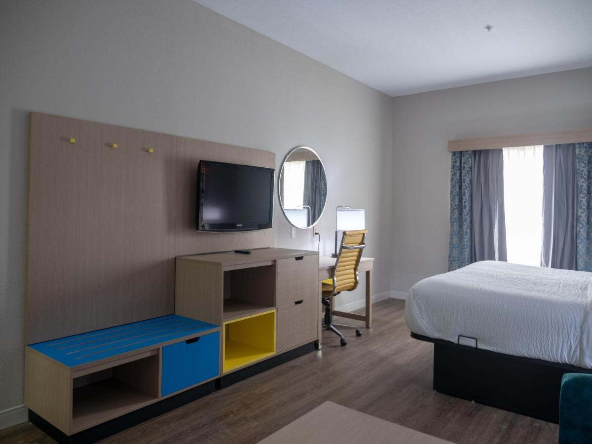 Days Inn & Suites By Wyndham Savannah North I-95 Port Wentworth Extérieur photo