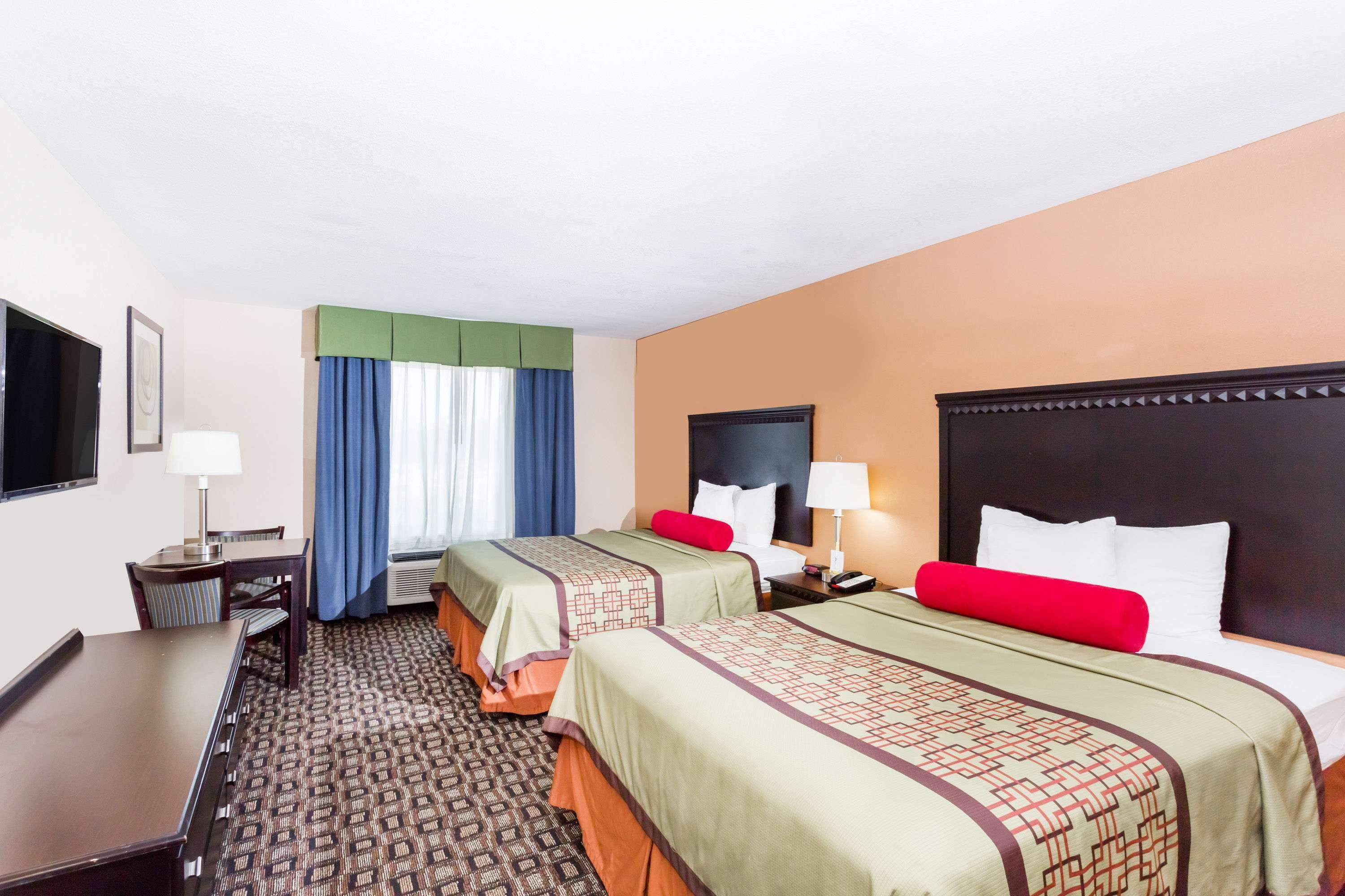 Days Inn & Suites By Wyndham Savannah North I-95 Port Wentworth Extérieur photo