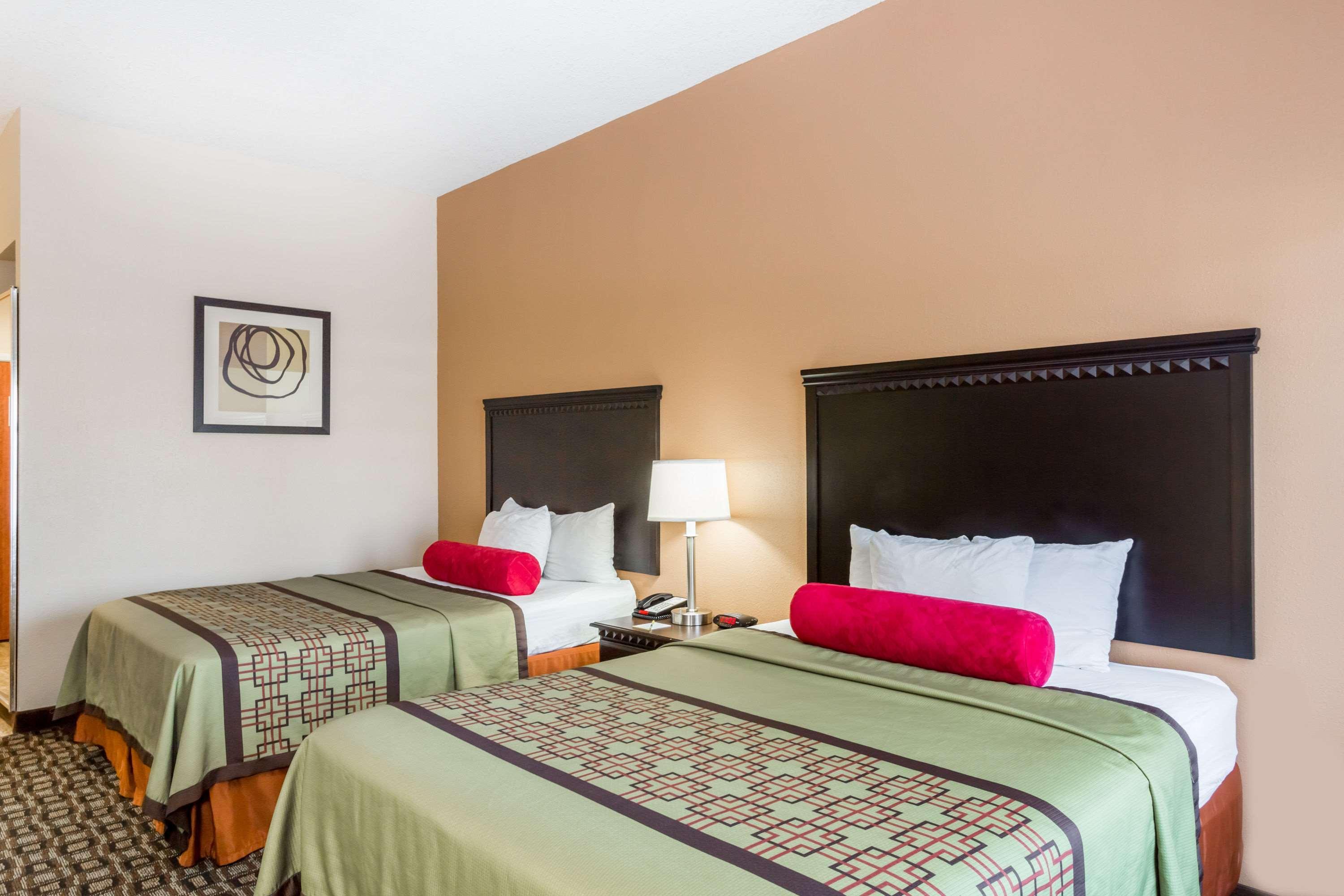 Days Inn & Suites By Wyndham Savannah North I-95 Port Wentworth Extérieur photo