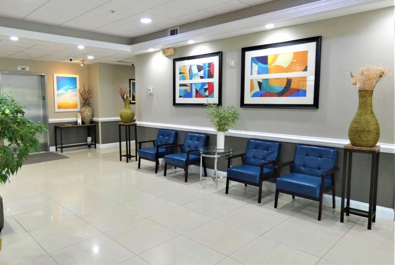 Days Inn & Suites By Wyndham Savannah North I-95 Port Wentworth Extérieur photo