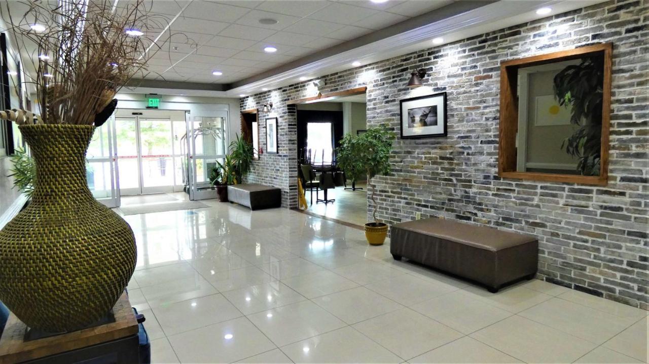 Days Inn & Suites By Wyndham Savannah North I-95 Port Wentworth Extérieur photo