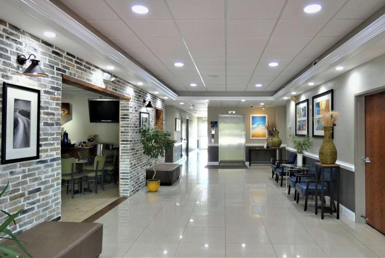 Days Inn & Suites By Wyndham Savannah North I-95 Port Wentworth Extérieur photo