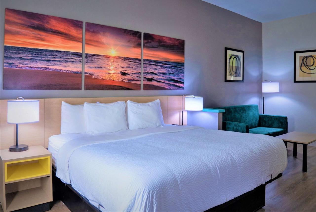 Days Inn & Suites By Wyndham Savannah North I-95 Port Wentworth Extérieur photo