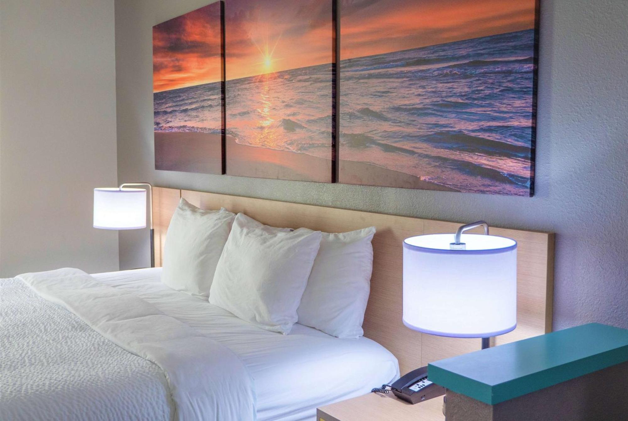 Days Inn & Suites By Wyndham Savannah North I-95 Port Wentworth Extérieur photo