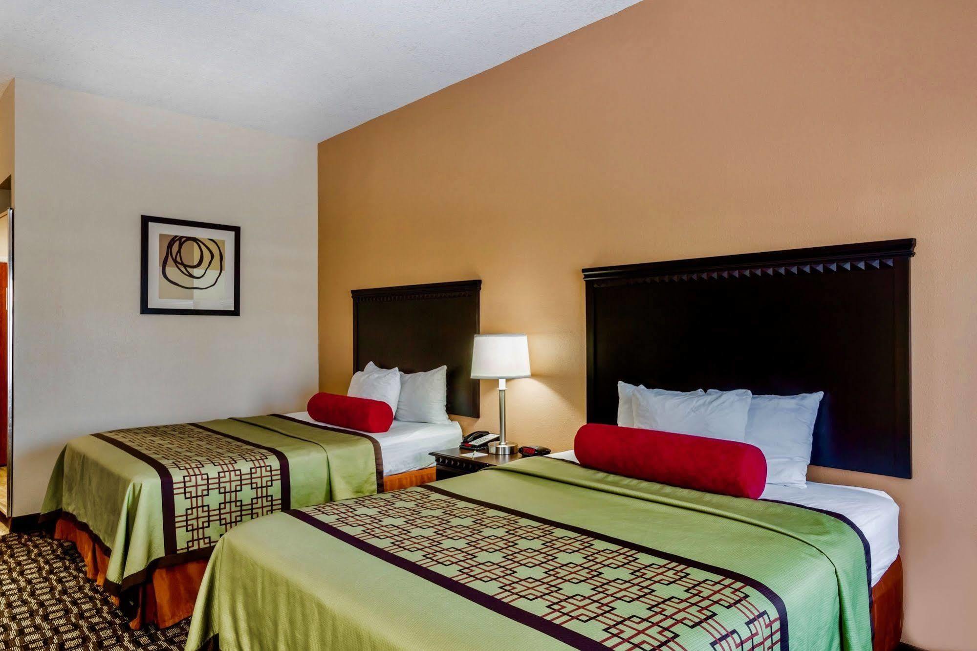 Days Inn & Suites By Wyndham Savannah North I-95 Port Wentworth Extérieur photo